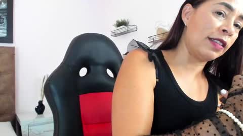 Snapshot of karol_deny chatting on June 2, 2026, 7:38 pm Karol D online show from June 2, 2026, 7:38 pm
