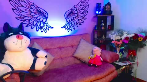 Karol Kenedy online show from May 14, 2026, 6:31 am
