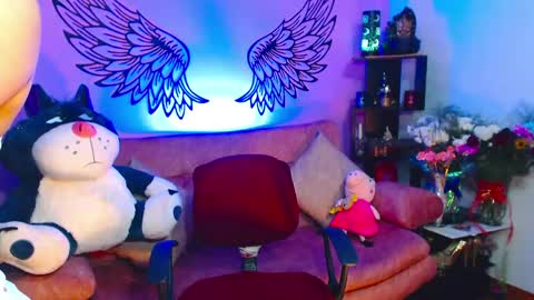 Karol Kenedy online show from May 19, 2026, 6:53 am