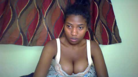 Snapshot of karoliee chatting on July 6, 2026, 3:14 pm karoliee online show from July 6, 2026, 3:14 pm