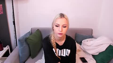 Snapshot of karolina_brand chatting on July 11, 2026, 2:25 am karolina_brand online show from July 11, 2026, 2:25 am