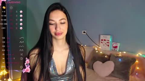 Snapshot of karolina_hottie_ chatting on April 18, 2026, 2:37 am Kira online show from April 18, 2026, 2:37 am