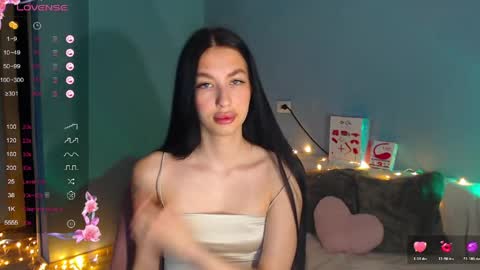 Snapshot of karolina_hottie_ chatting on May 28, 2026, 1:47 am Kira online show from May 28, 2026, 1:47 am
