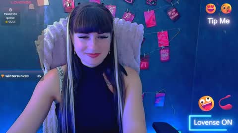 Caroline online show from July 13, 2026, 5:54 am