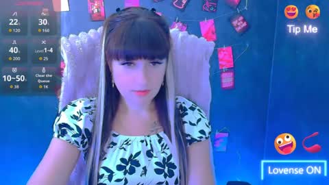 Caroline online show from July 21, 2026, 5:43 am