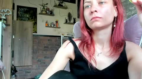 Snapshot of karoline121 chatting on May 23, 2026, 8:18 am karoline121 online show from May 23, 2026, 8:18 am