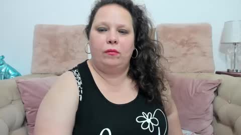 Snapshot of karolinejoyy chatting on January 2, 2025, 11:49 pm KarolineJoyy online show from January 2, 2025, 11:49 pm