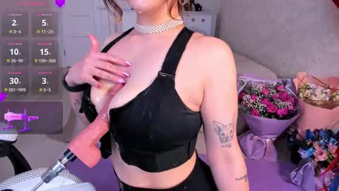 karolineneuer online show from March 9, 2025, 12:53 am