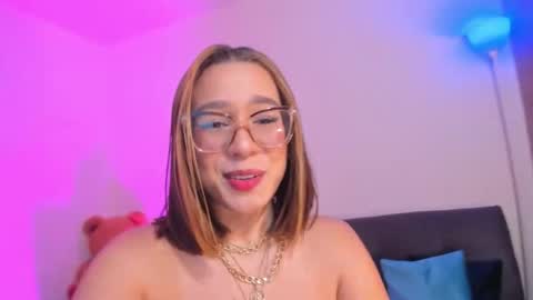 Karoll28s online show from May 12, 2026, 1:58 am