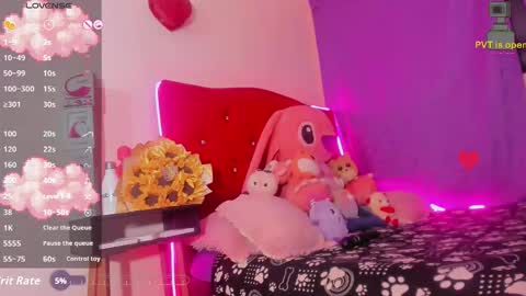 Snapshot of karoll_scoott chatting on November 15, 2025, 11:18 am karol online show from November 15, 2025, 11:18 am