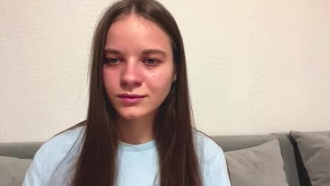 Lia online show from March 17, 2026, 4:21 pm