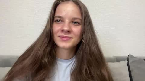 Lia online show from April 12, 2026, 4:01 pm