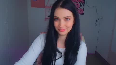 Snapshot of karyna_joy chatting on April 18, 2026, 7:29 pm Karyna online show from April 18, 2026, 7:29 pm