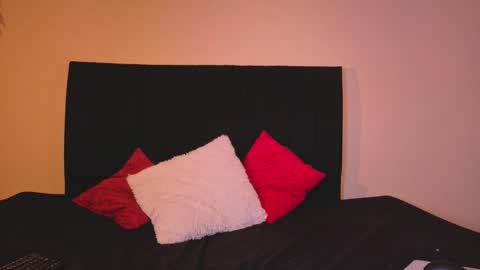 kassandra james online show from January 11, 2026, 1:32 am