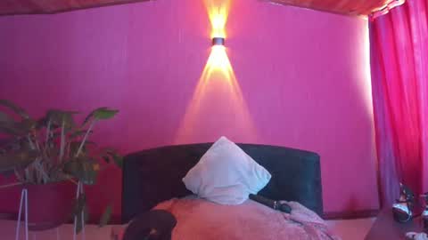 Snapshot of kassandra_james chatting on June 17, 2026, 2:40 pm kassandra james online show from June 17, 2026, 2:40 pm
