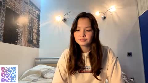 Snapshot of kassandrataulbee chatting on September 18, 2025, 10:06 am Kira online show from September 18, 2025, 10:06 am