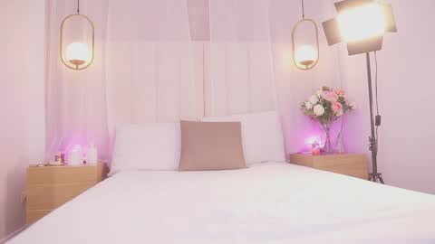 Snapshot of kassia_kim chatting on April 13, 2026, 6:30 am Kassia online show from April 13, 2026, 6:30 am