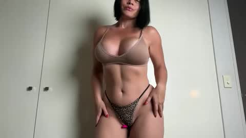 Kat online show from November 11, 2025, 11:21 am