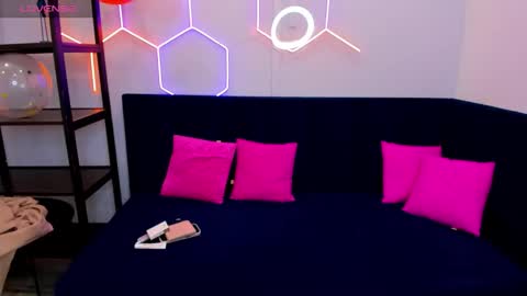 kat__cat online show from September 29, 2025, 2:27 am