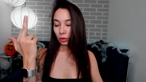 kat__cat online show from October 27, 2025, 12:04 am