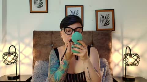 kat paradisse online show from April 23, 2026, 12:29 pm