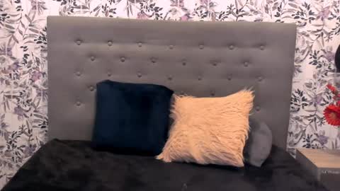 Snapshot of katahoot_ chatting on December 29, 2024, 8:11 am K A T A  H O O T online show from December 29, 2024, 8:11 am