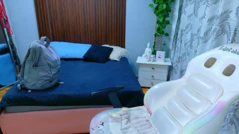 kate online show from April 18, 2026, 8:53 pm