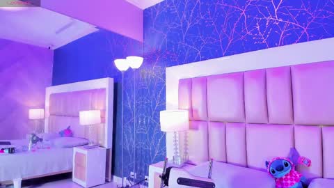 Kiara  online show from April 11, 2026, 11:36 am