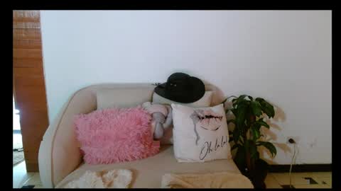 Katalina online show from April 11, 2026, 2:16 am