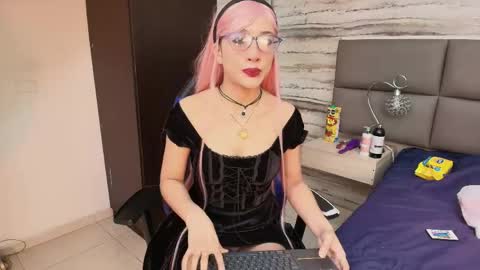 Snapshot of katana_blade chatting on May 10, 2026, 9:31 pm online show from May 10, 2026, 9:31 pm