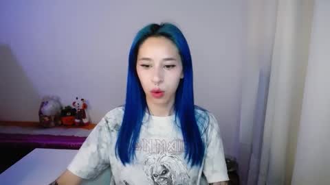 Maca online show from November 19, 2025, 10:10 pm