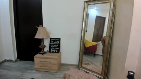 Snapshot of kate_belle chatting on January 14, 2025, 3:01 am Kate online show from January 14, 2025, 3:01 am