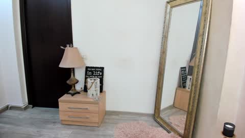 Snapshot of kate_belle chatting on January 24, 2025, 12:42 am Kate online show from January 24, 2025, 12:42 am