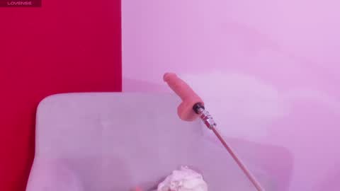 Kate  online show from February 4, 2025, 12:55 pm