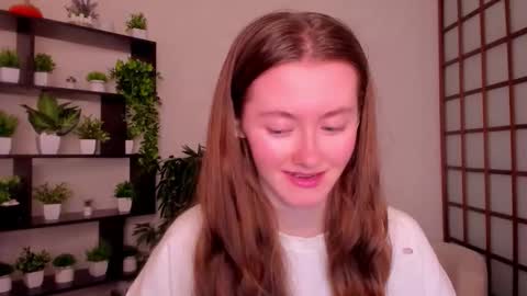 Snapshot of kate_cuddle chatting on October 17, 2025, 2:37 am Kate online show from October 17, 2025, 2:37 am