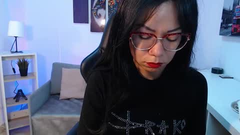 Kate  online show from October 21, 2025, 10:49 am