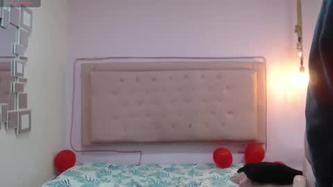 Snapshot of kate_pickman chatting on February 18, 2025, 9:43 am kate online show from February 18, 2025, 9:43 am