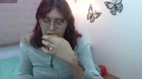 Snapshot of kate_pickman chatting on February 21, 2025, 5:56 am kate online show from February 21, 2025, 5:56 am