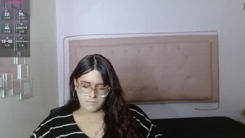 Snapshot of kate_pickman chatting on December 21, 2025, 3:52 pm kate online show from December 21, 2025, 3:52 pm