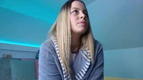 Snapshot of kateallyaa chatting on December 21, 2025, 5:03 am KateAllyaa online show from December 21, 2025, 5:03 am