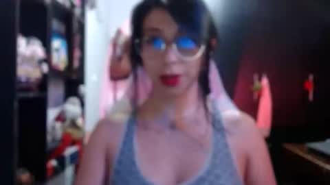 Kateeen18 online show from April 20, 2026, 3:53 am