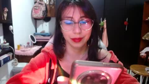 Kateeen18 online show from July 15, 2026, 1:33 am