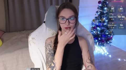 Snapshot of kateleoo chatting on December 10, 2024, 3:01 pm Im Kate  online show from December 10, 2024, 3:01 pm