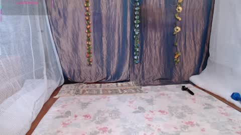 katelinpepperworth online show from April 4, 2026, 10:35 am