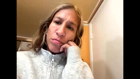 Snapshot of katelinxxx chatting on November 19, 2025, 2:55 am Katelin online show from November 19, 2025, 2:55 am