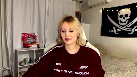 Elwyna online show from March 31, 2026, 4:07 pm