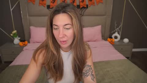 Kate online show from October 31, 2025, 7:53 am