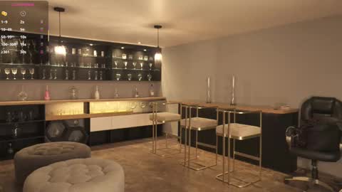 K A T E  online show from October 3, 2025, 1:52 pm