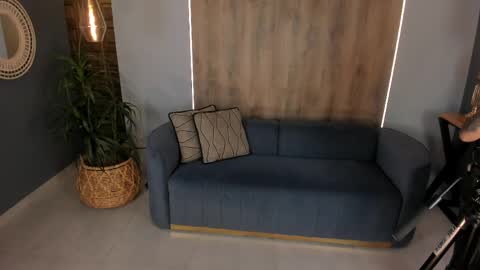 K A T E  online show from April 3, 2026, 9:07 am