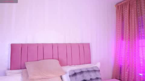   online show from October 8, 2025, 8:28 pm